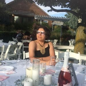 Meet your Posher, Leticia